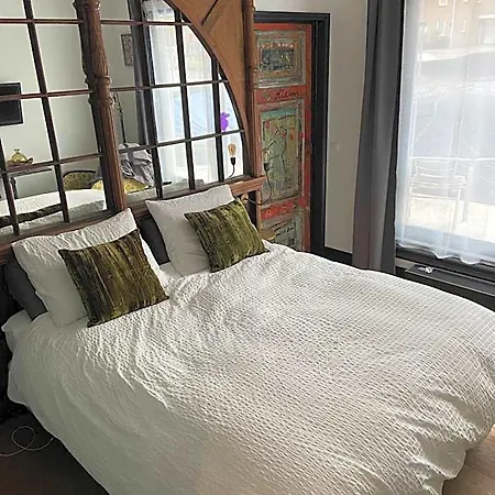 Morpheus Bed & Breakfast 4*