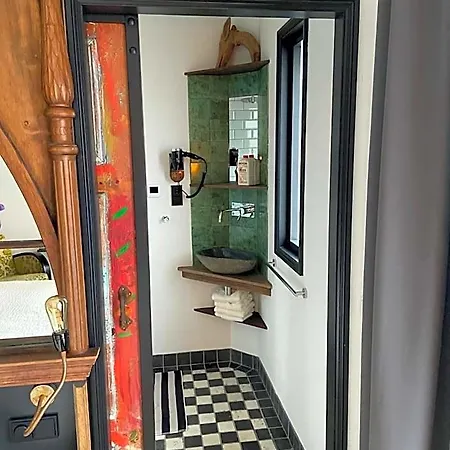 Morpheus Bed & Breakfast