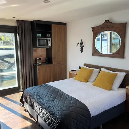 Morpheus Bed and Breakfast