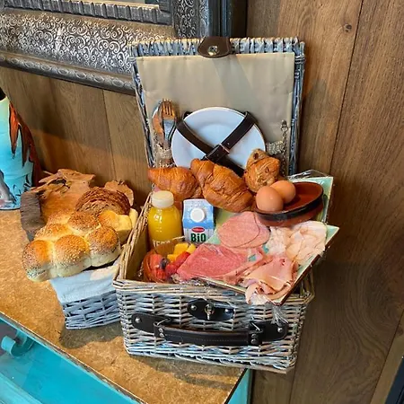 Morpheus Bed & Breakfast 4*