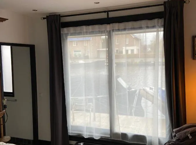 Morpheus Couette-café